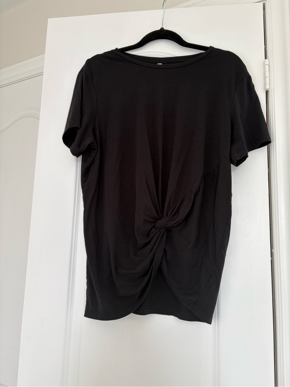 Babaton Black Knot-Front Short Sleeve Tee